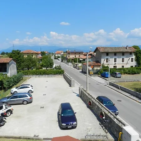 Tonutti בית חווה *